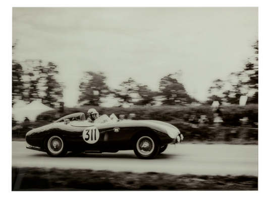 Black & white picture racing car - Pick up in store